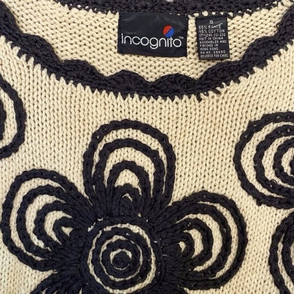 Long Sleeve Floral Print Embroidered Knit Sweater By Incognito Vintage - Picture 8 of 8